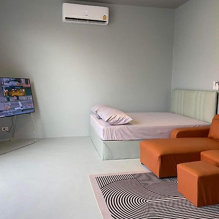 Alley51 Hotel Surat Thani Bagian luar foto