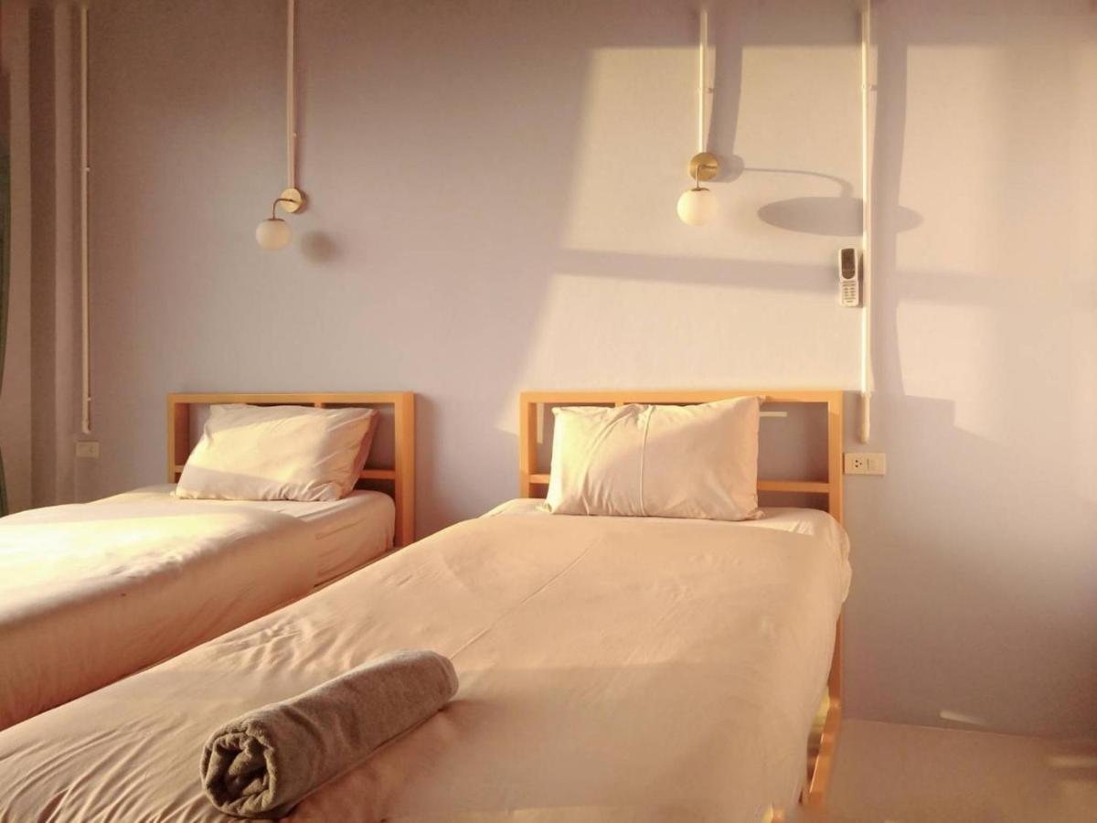 Alley51 Hotel Surat Thani Bagian luar foto