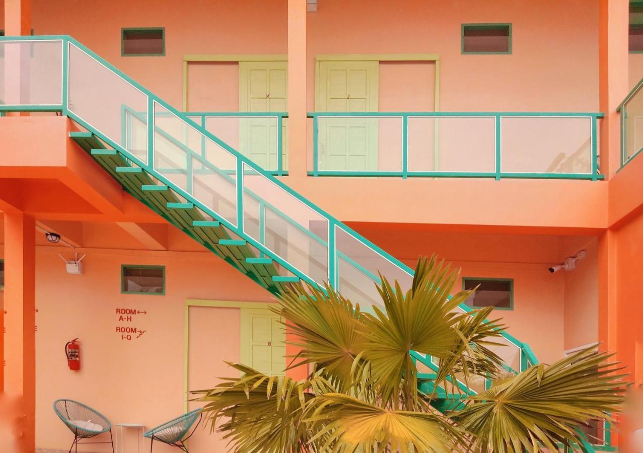 Alley51 Hotel Surat Thani Bagian luar foto